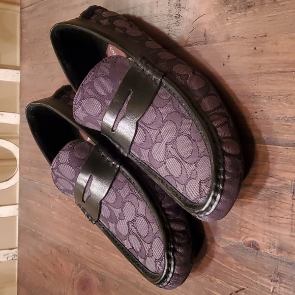 Coach Signature Slippers, size 11D, New In Box - Picture 1 of 13